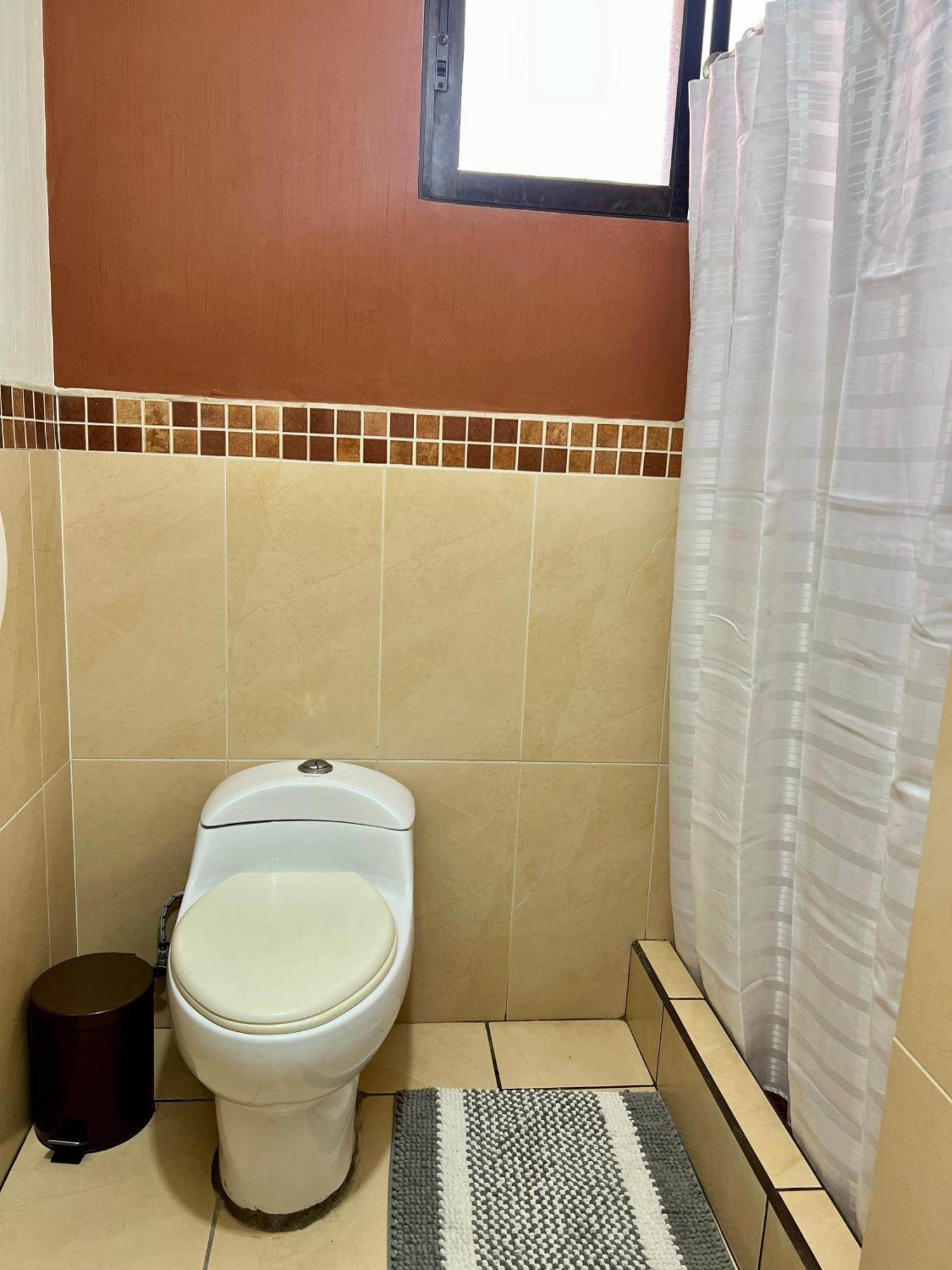 Amplio Apartamento, En Colonia Cerezos, Tercer Nivel Apartment Quetzaltenango Ngoại thất bức ảnh